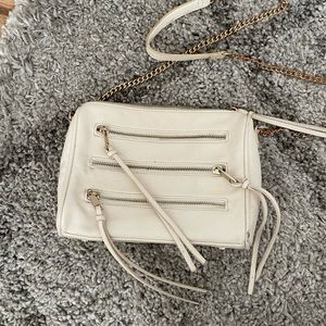 Zippered crossbody bag